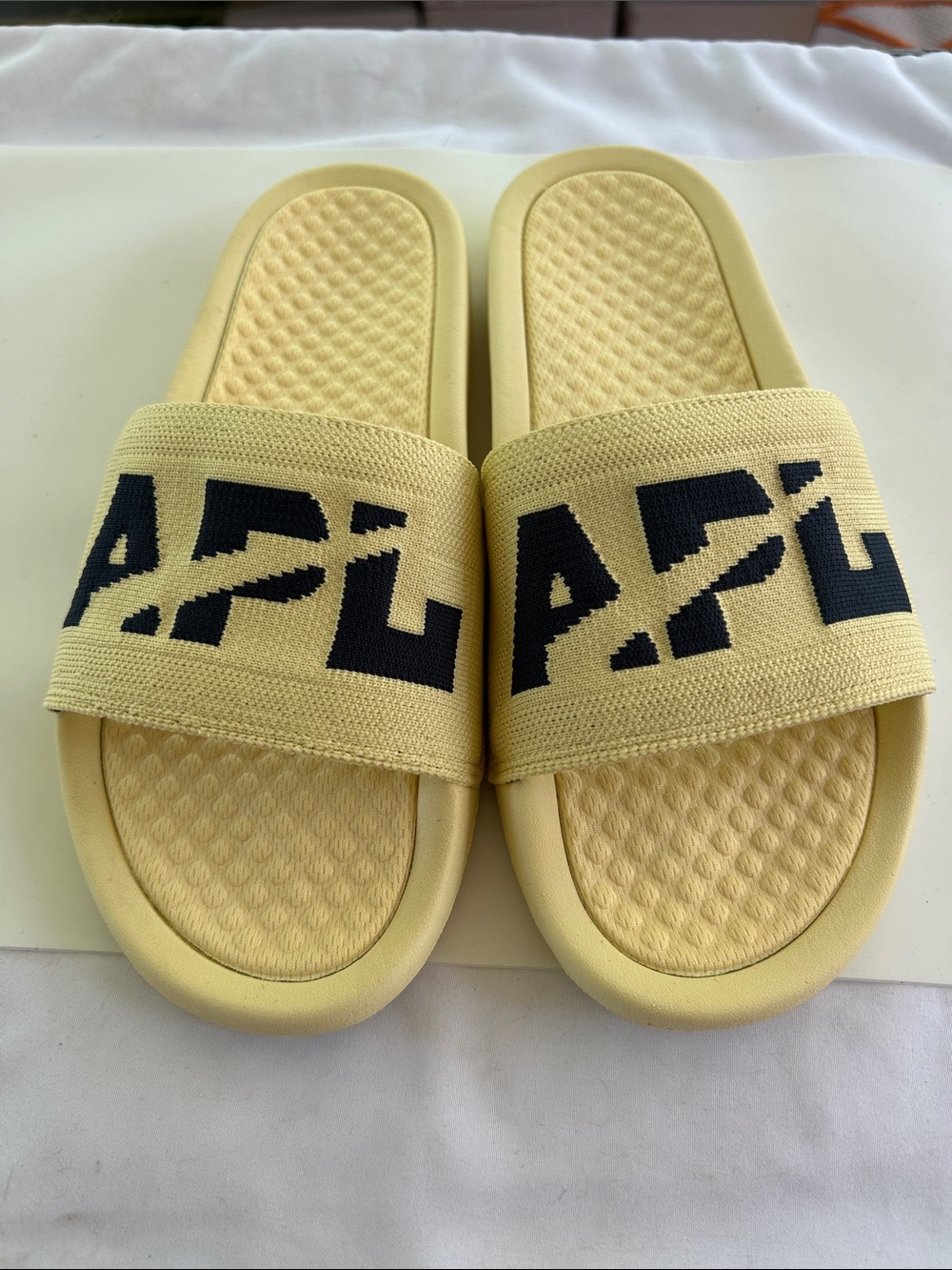 APL Women’s Techloom Slides Lemon Zest Midnight Size 10 NEW in Box